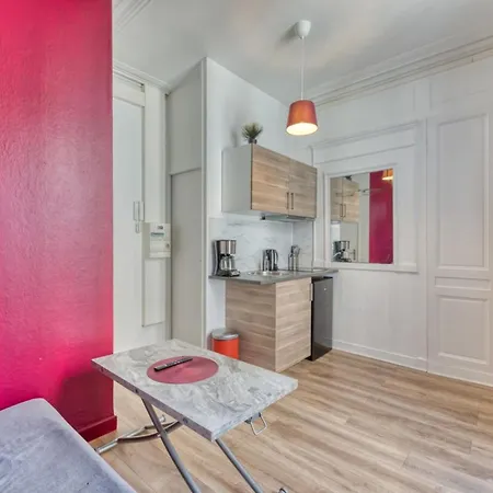 Le Red Touch Joli F2 Au Coeur De ! Apartment *